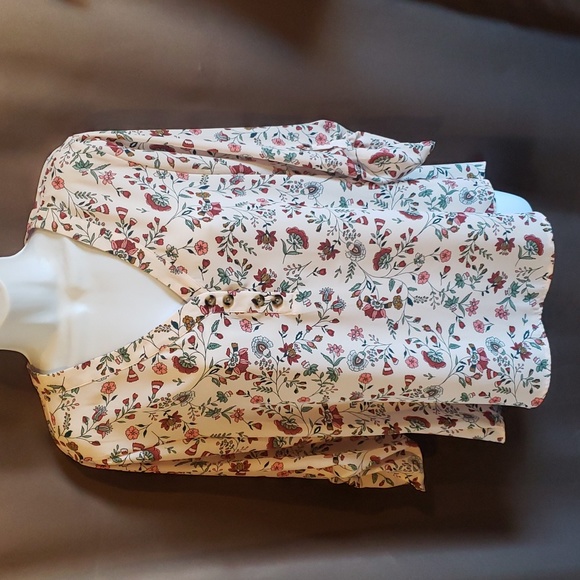 Maurices Cream Floral Print Sheer Blouse Women's Size M - NWT - Picture 1 of 8